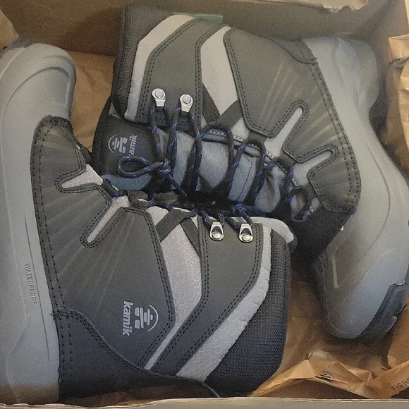 Kamik Men's Black and Gray Snow Boots - Picture 3 of 5